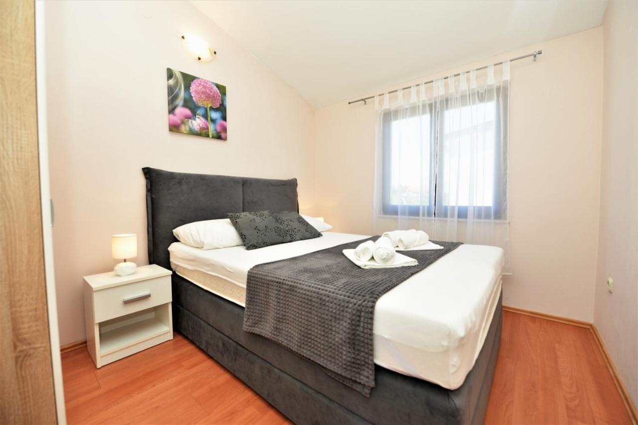 Apartment Lavender Vir Zewnętrze zdjęcie
