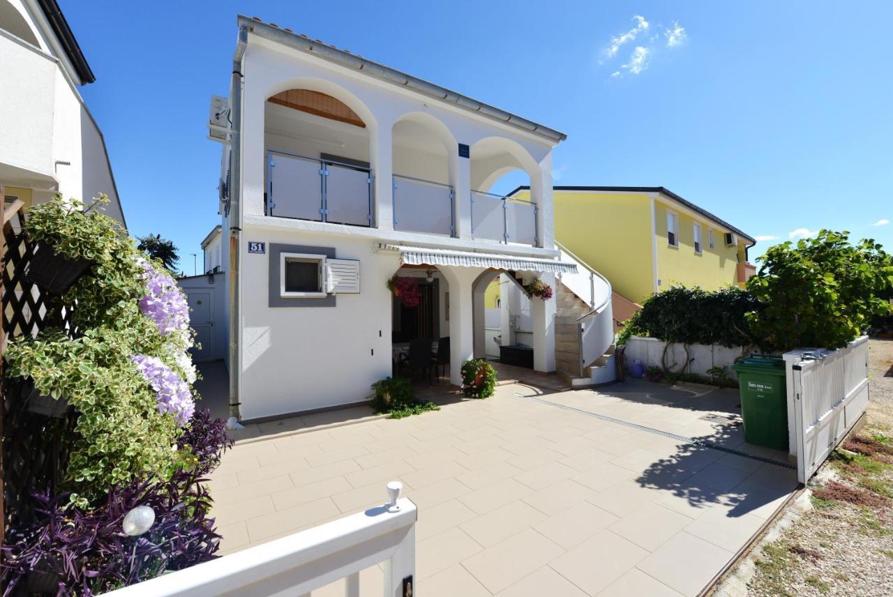 Apartment Lavender Vir Zewnętrze zdjęcie
