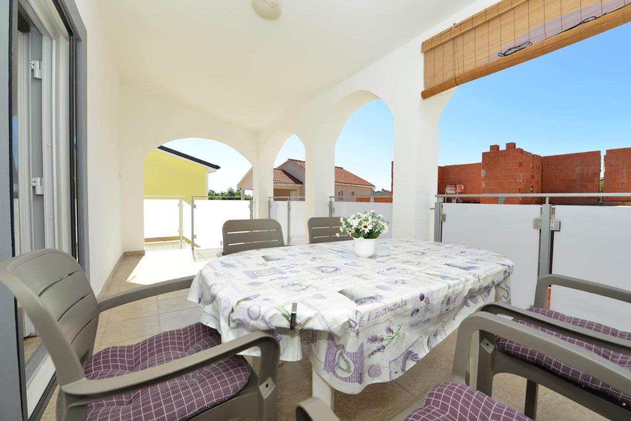 Apartment Lavender Vir Zewnętrze zdjęcie
