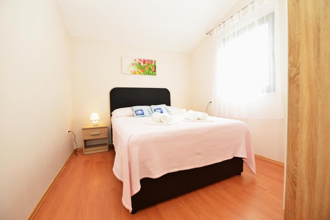 Apartment Lavender Vir Zewnętrze zdjęcie