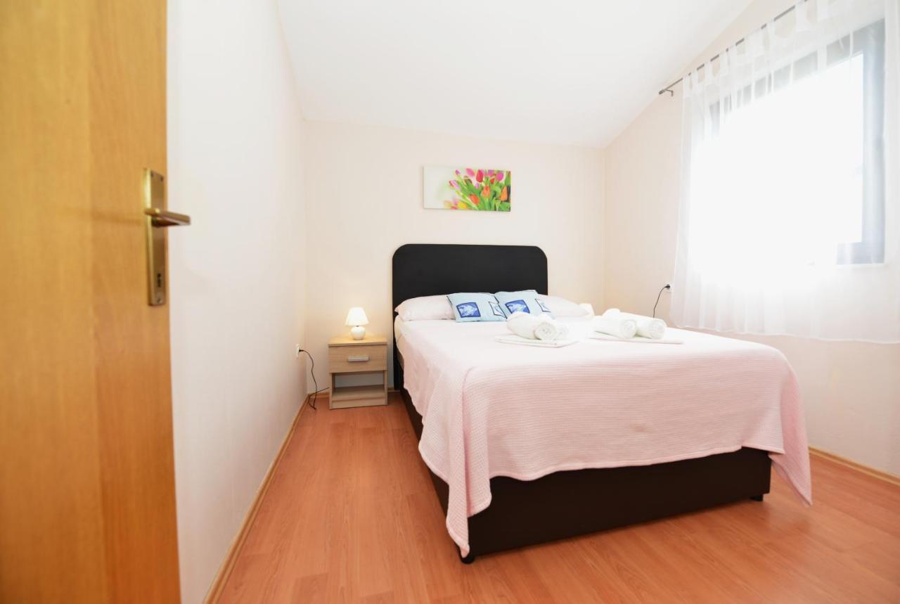 Apartment Lavender Vir Zewnętrze zdjęcie