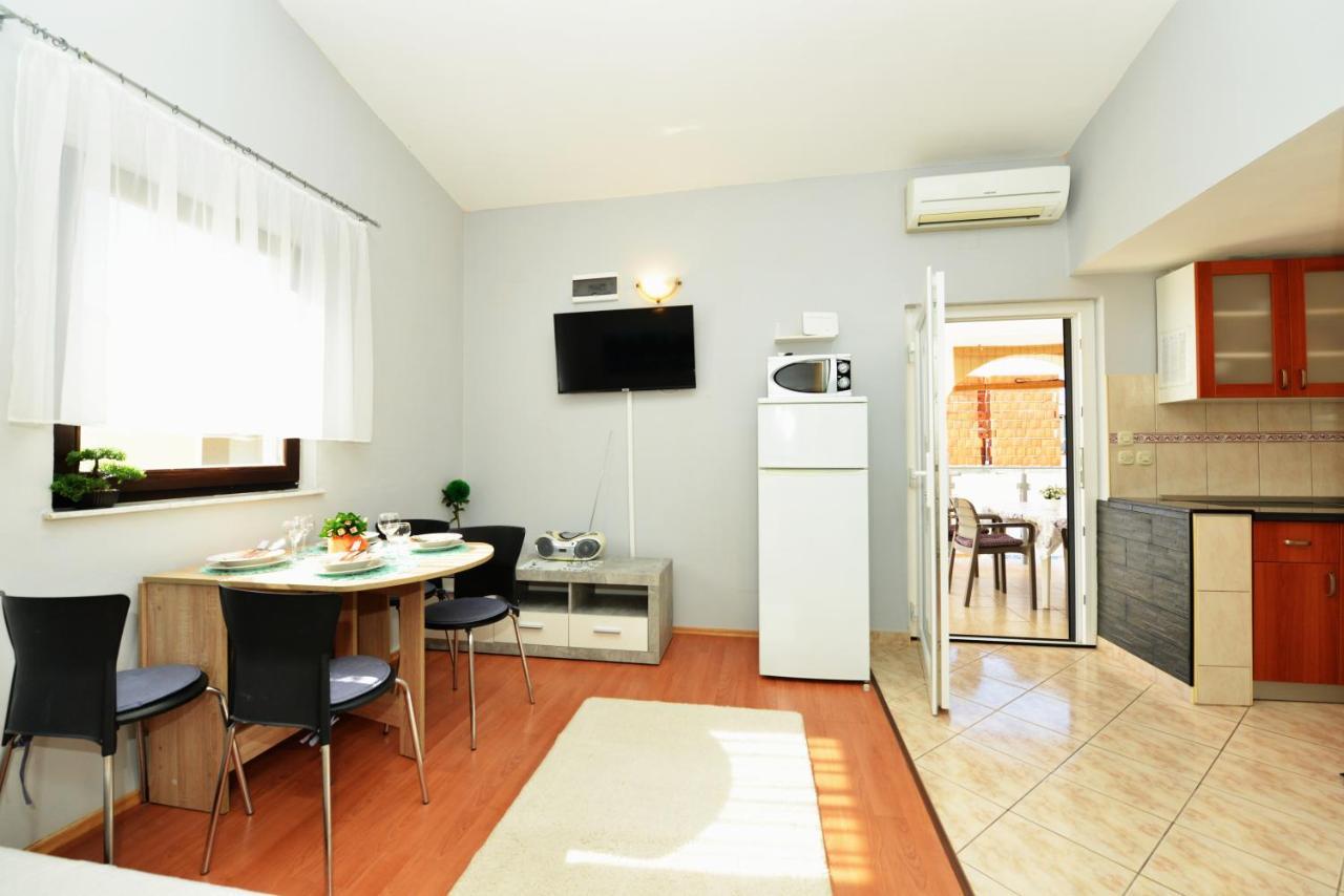 Apartment Lavender Vir Zewnętrze zdjęcie